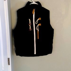 Mens large puffy vest